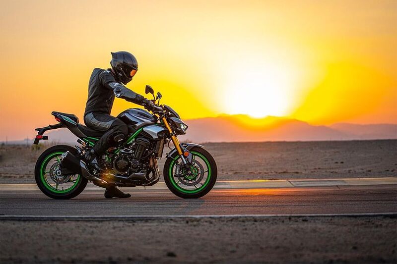 Tästä Kawasaki -mallistoon!